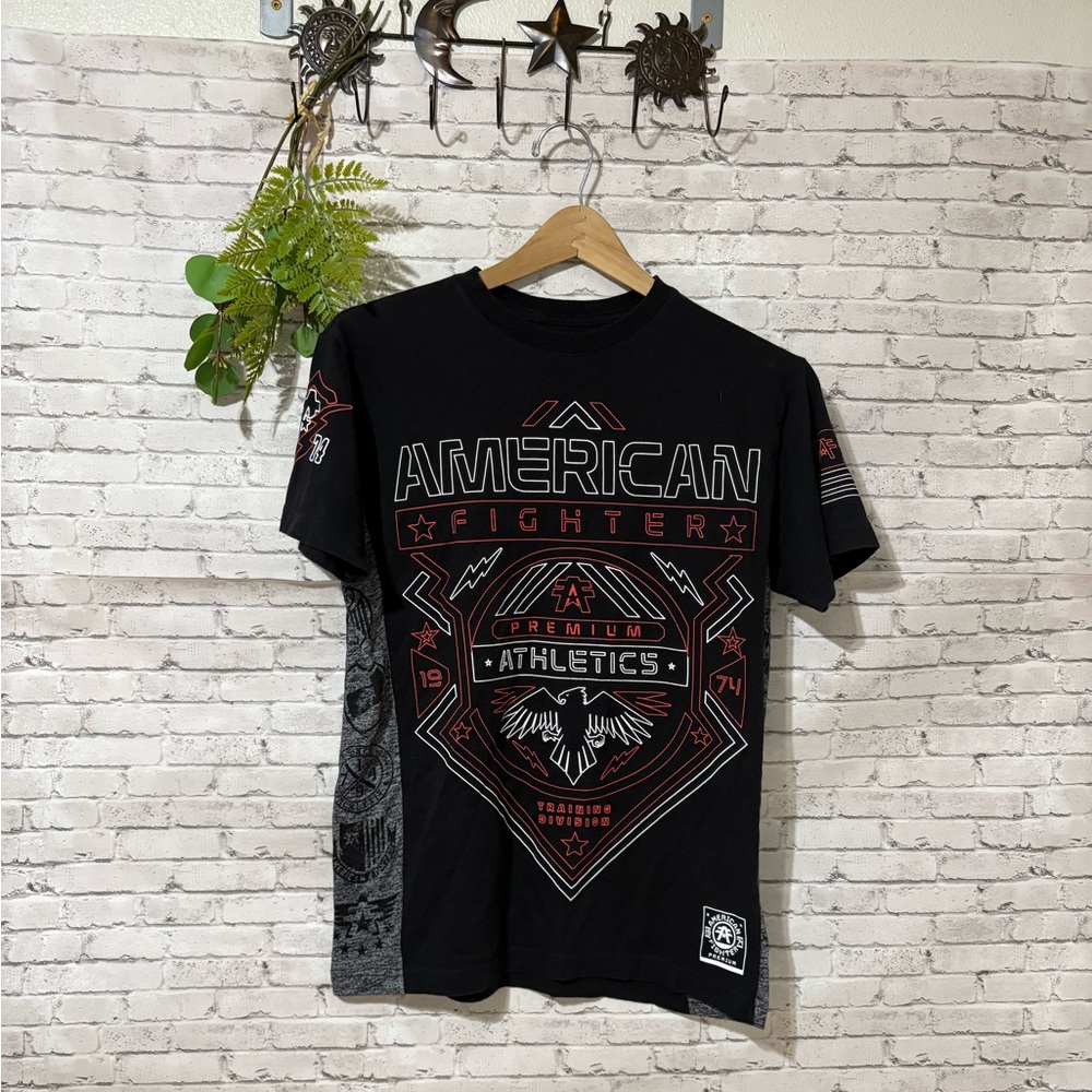 MEN’S American Fighter Black and Red Logo Patchwork Tee